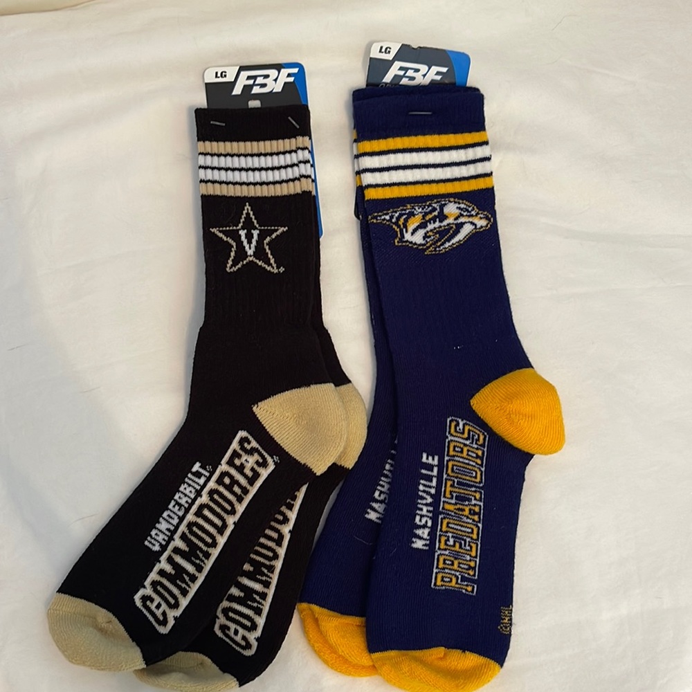 NWT 2 pair Nashville Predators Vanderbilt socks new mens Large